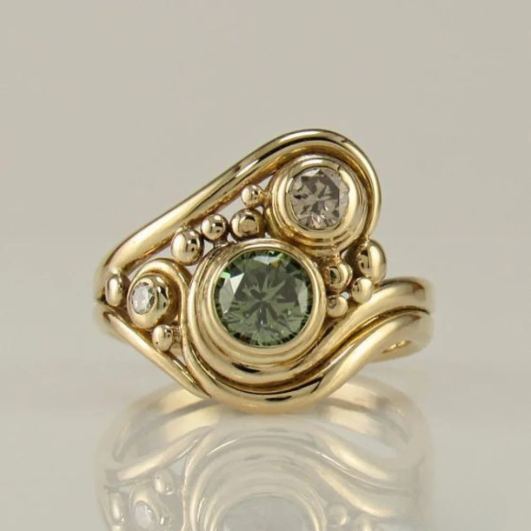 Vintage Gold Green Zirconia Ring
