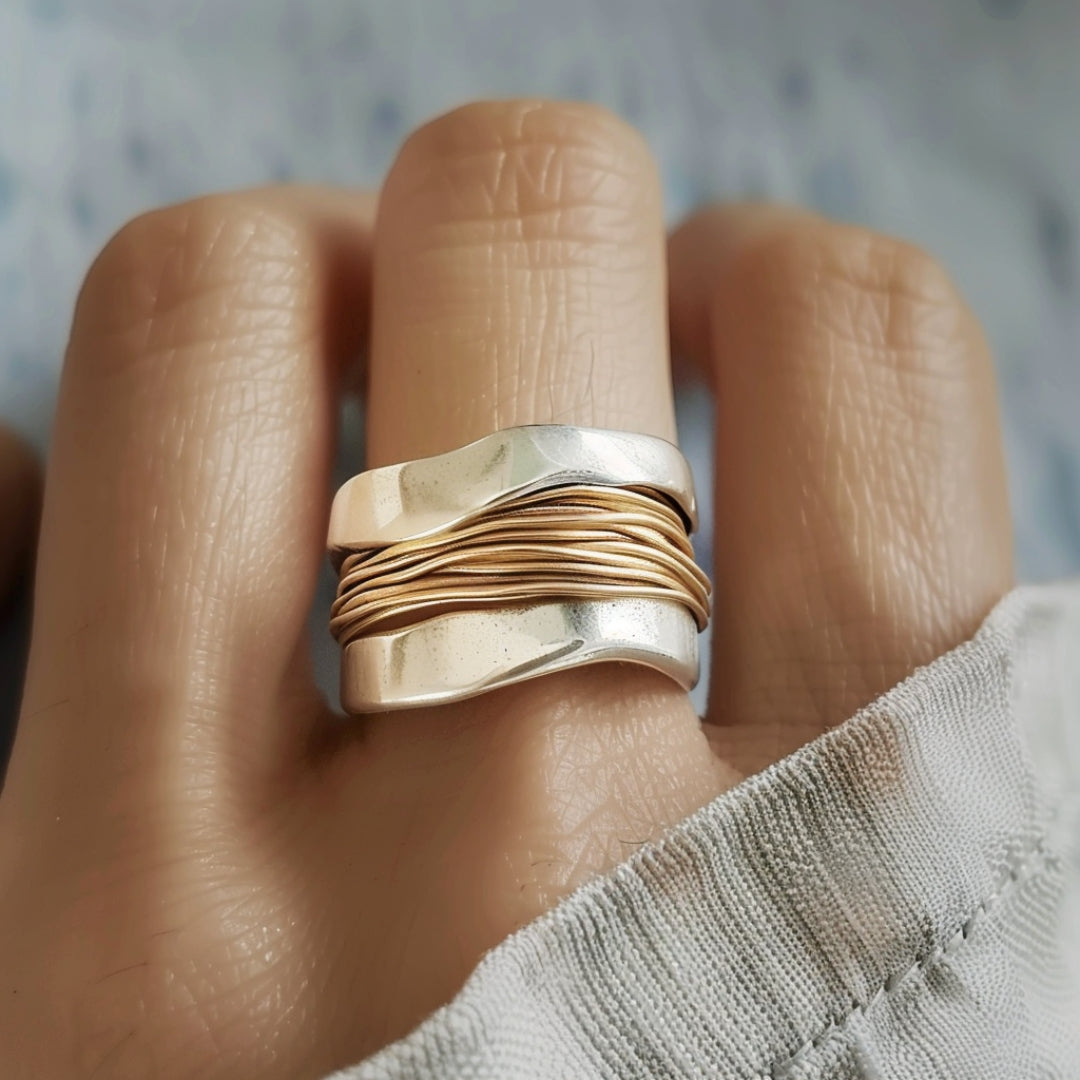 Lorelie – Two-Tone Wavy Statement Band Ring for Women