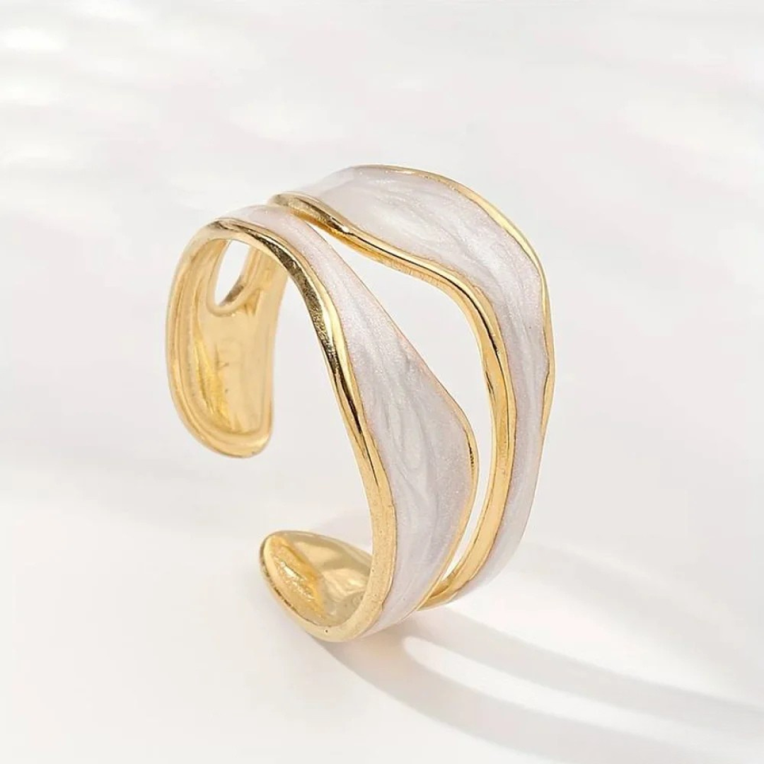 Vintage gold ring