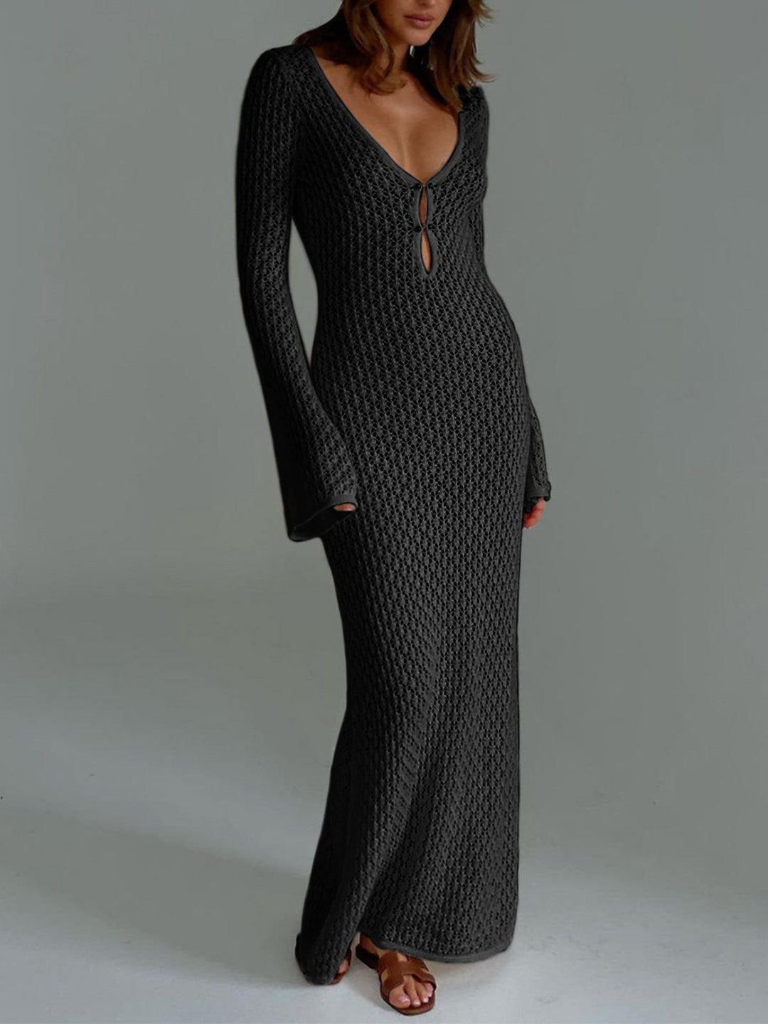 ISABELLA | Long-sleeved long dress with open back