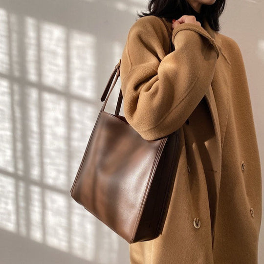 Kathy  – Minimalist Leather Shoulder Bag for Women