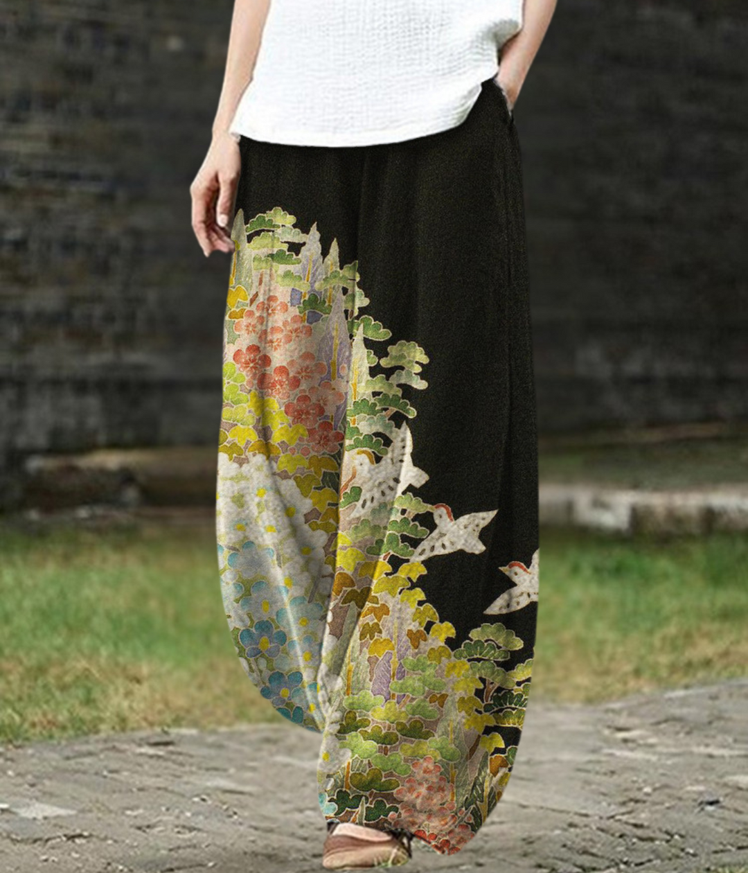 Ayumi – Floral Crane Pattern Wide-Leg Trousers for Women
