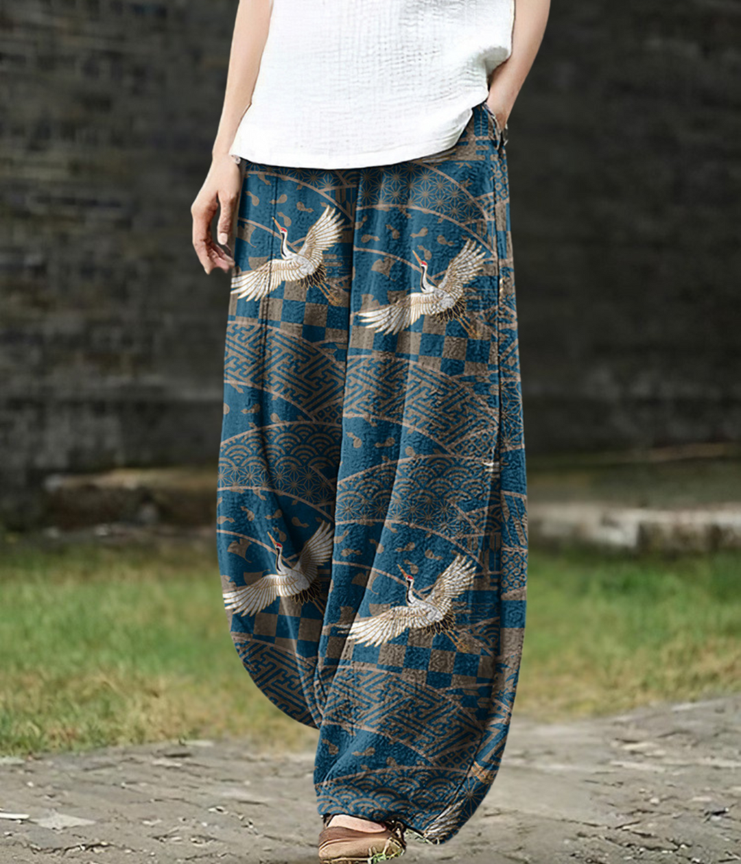 Judy – Blue Crane Pattern Wide-Leg Trousers for Women