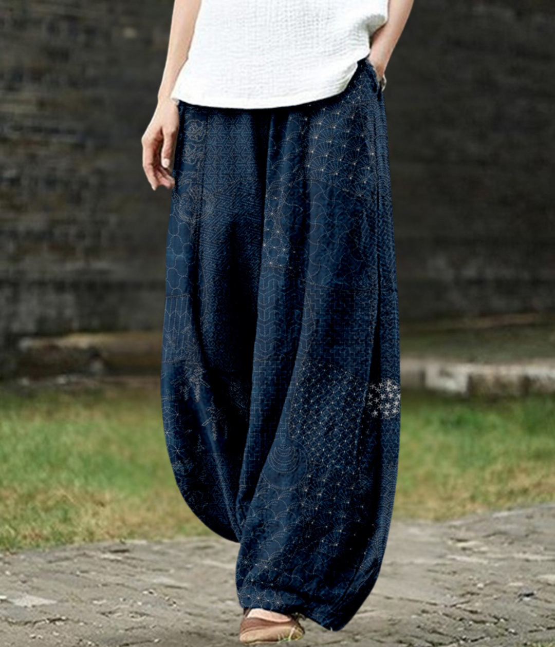 Noirelle – Midnight Indigo Linen Trousers for Women