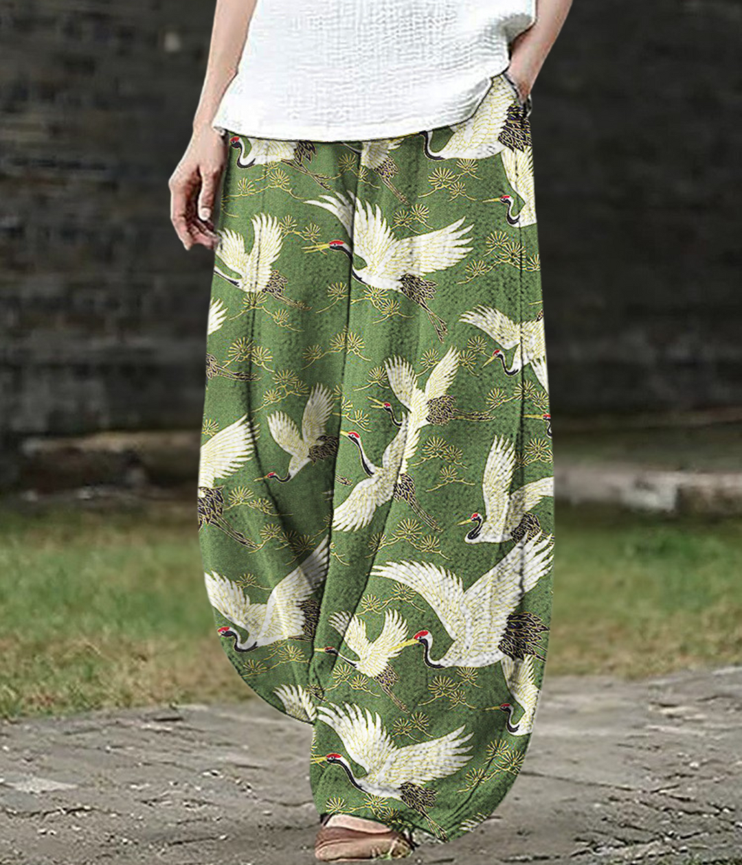 Lizzy – Emerald Crane Linen Trousers for Women