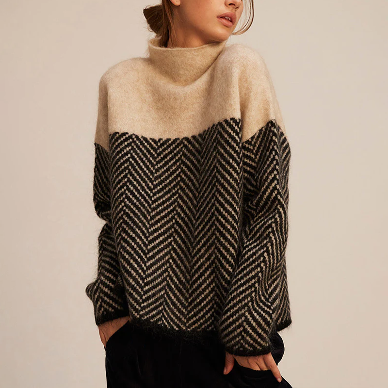 LOLA | TURTLENECK SWEATER