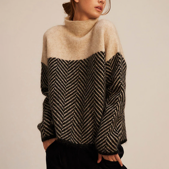 LOLA | TURTLENECK SWEATER