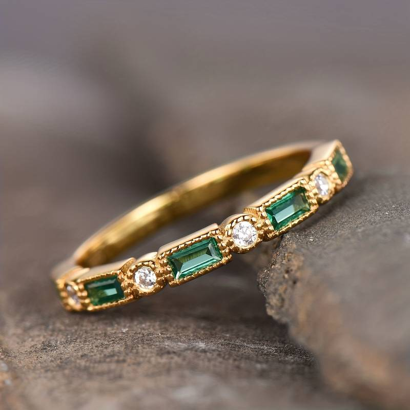 Alayna – Gold Emerald & Diamond Band Ring for Women