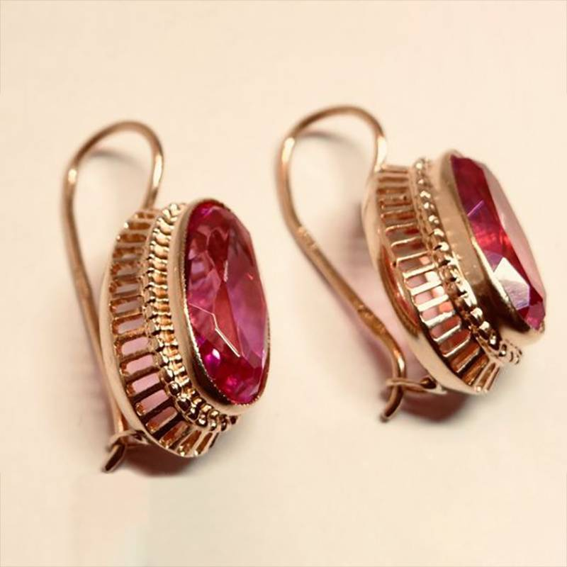 Diahnne – Vintage Ruby Glow Earrings
