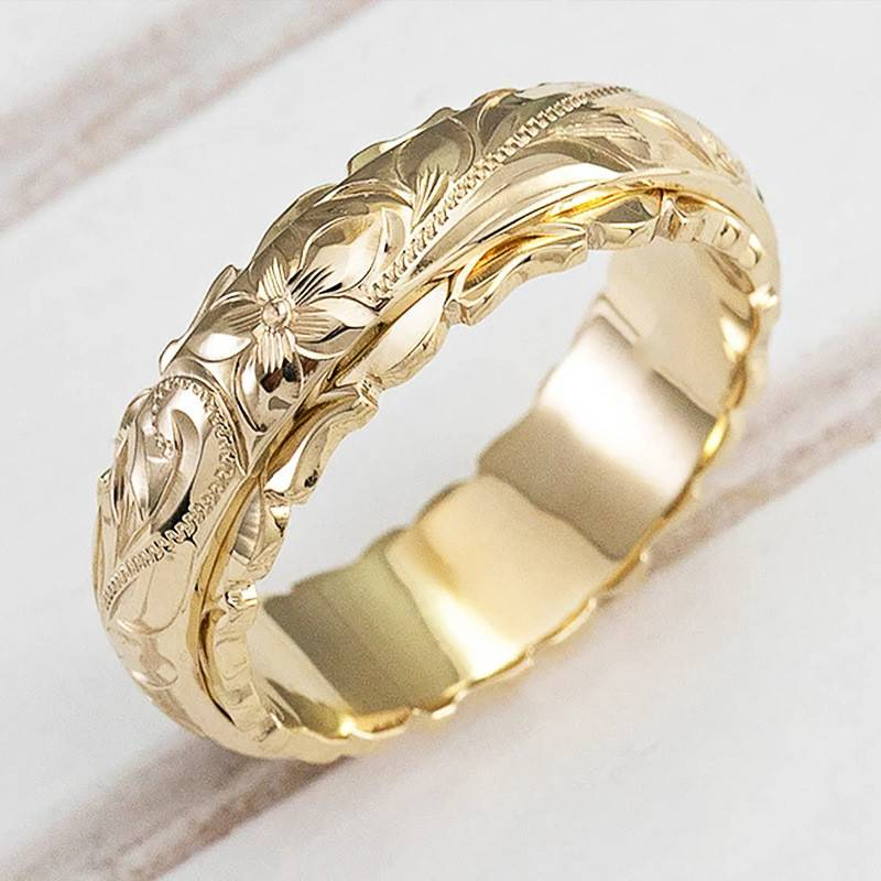 Aitana – Floral Engraved Gold Band for Women