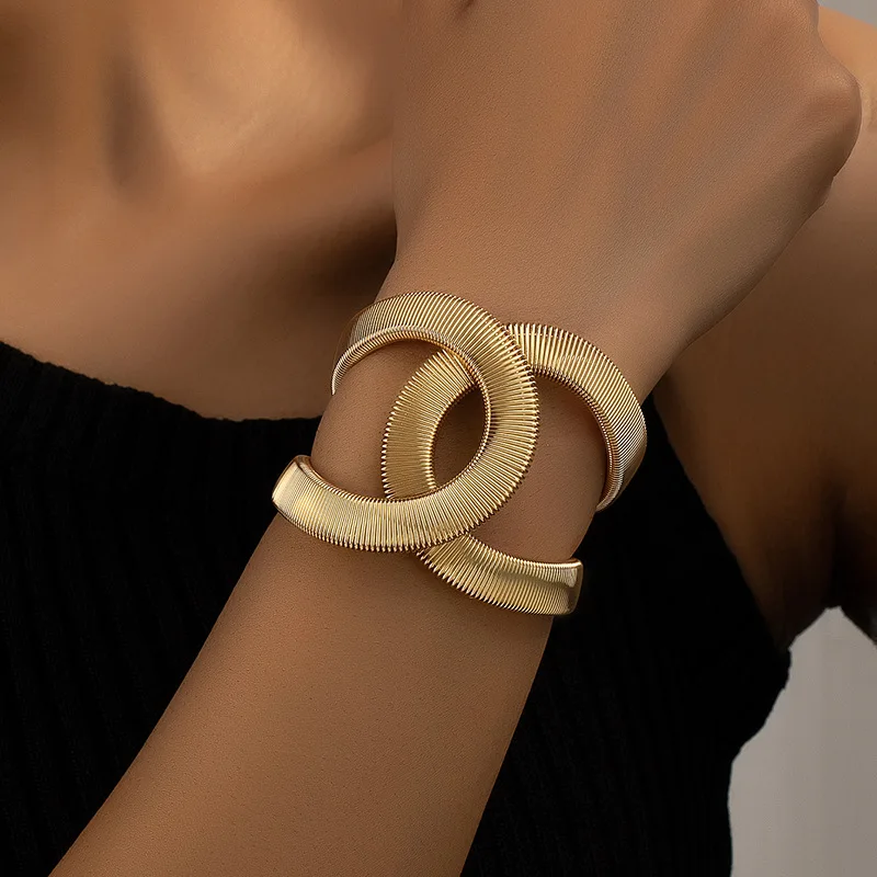 Poppy – Gold Teardrop Hoop Earrings for Women