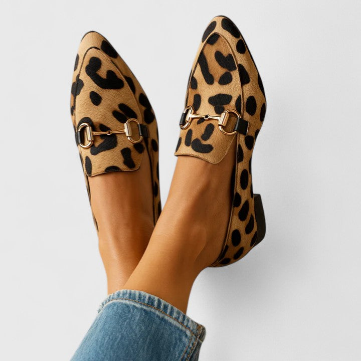 Suzy – Elegant Pointed-Toe Loafers for Women
