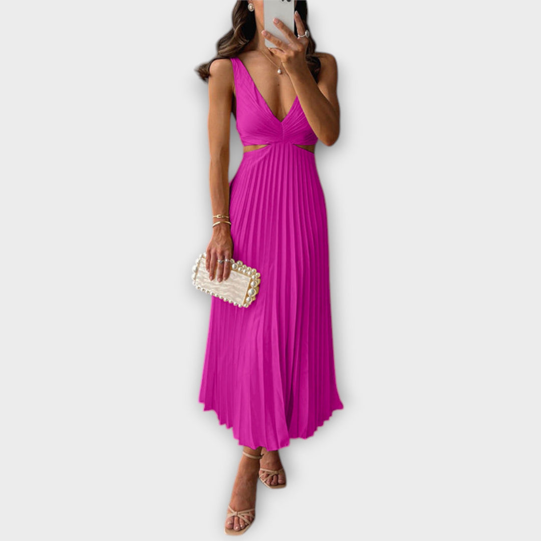 Aurine – Pleated Dress with Refined Waist