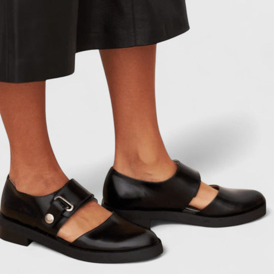 Collins – Classic Black Mary Jane Flats for Women