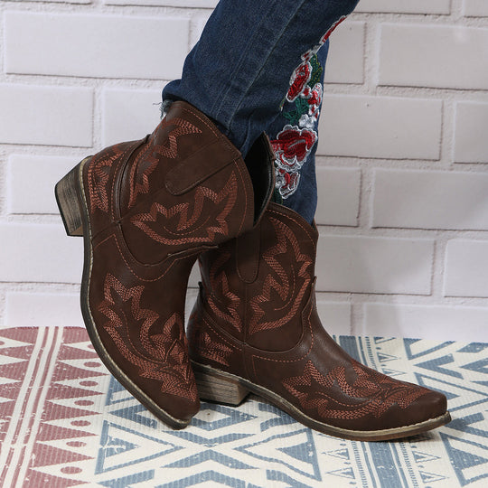 Maiken - TrailBloom Western V-Cut Boots