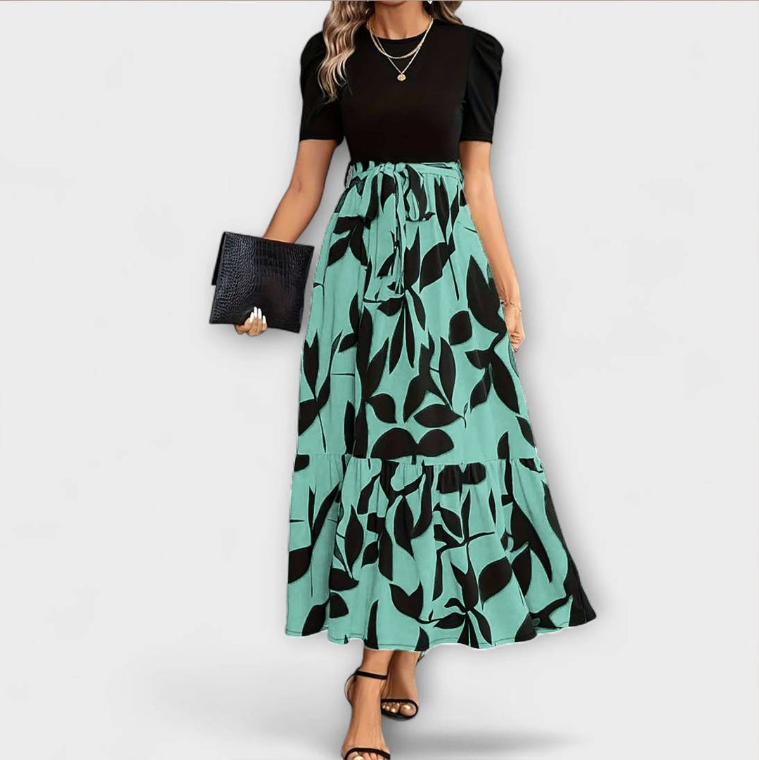 Jarelle – Dress with Tie Detail and Leaf Print