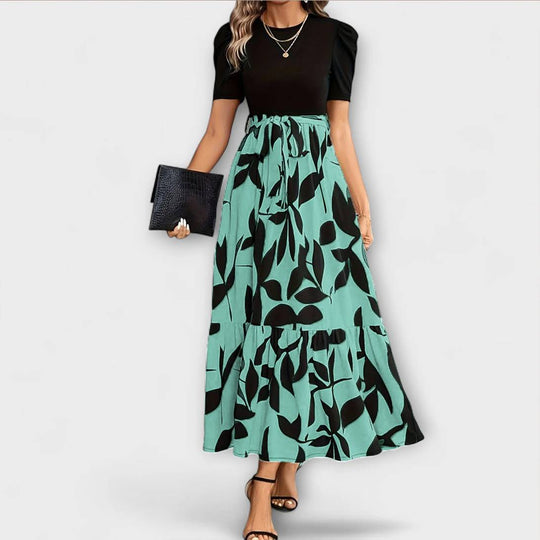 Jarelle – Dress with Tie Detail and Leaf Print