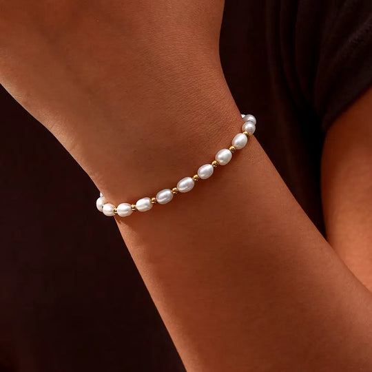 Elysa – Adjustable Pearl Elegance Bracelet