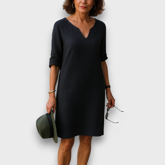 Lisette – Simple Dress with V-Neck