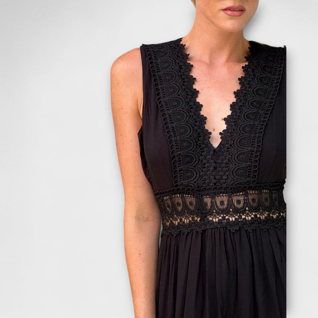 Anneline – Midi Dress with Lace and Romantic Flair