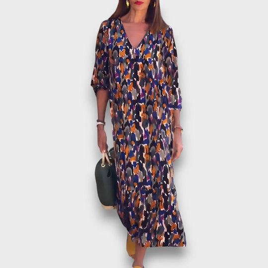 Liora – Dress with Retro Pattern and V-Neck