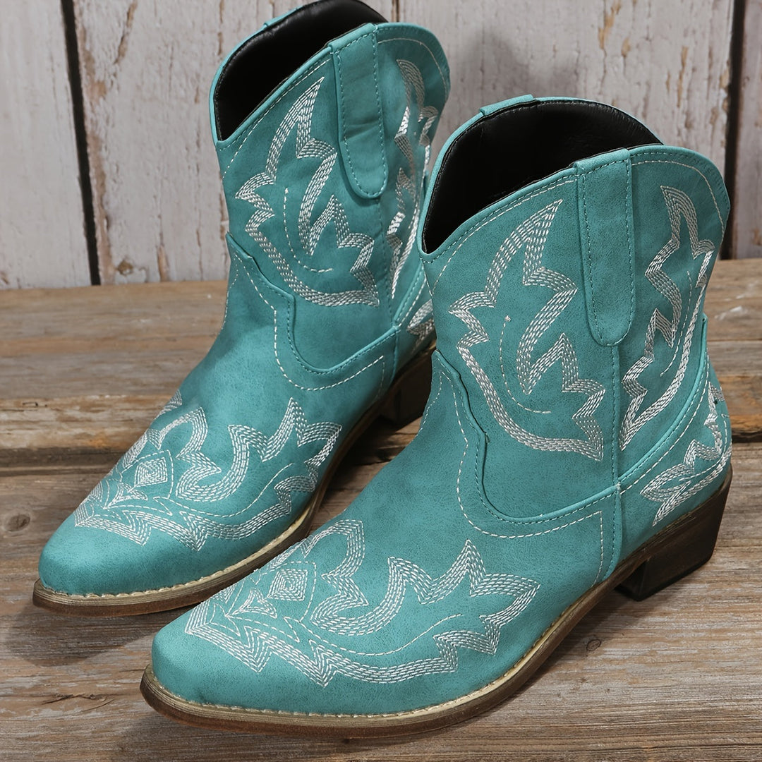 Maiken - TrailBloom Western V-Cut Boots