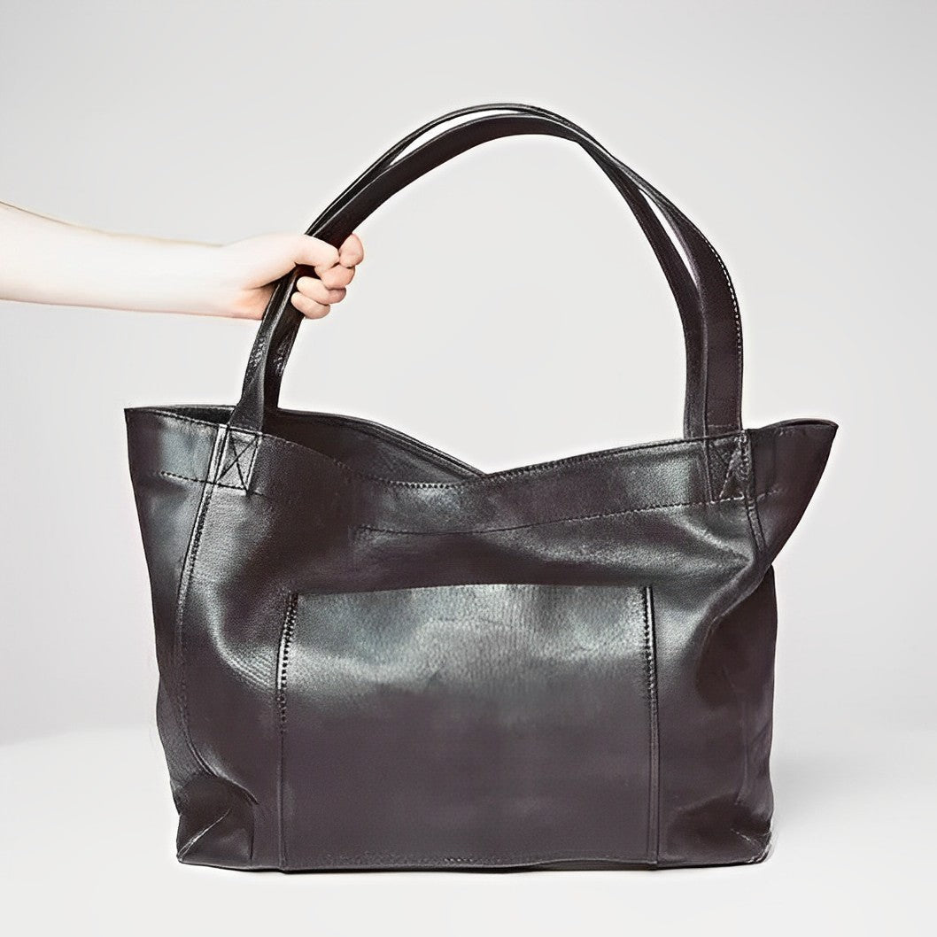Anja – Retro Leather Handbag with Flap Closure