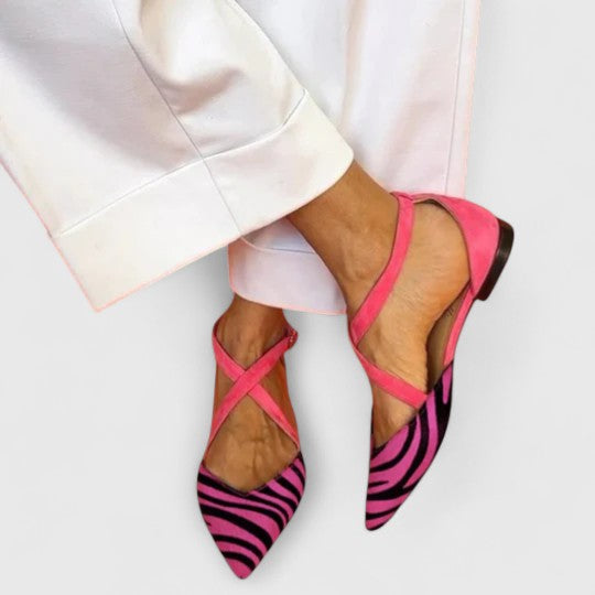 Susan – Bold Pointed-Toe Flats for Women