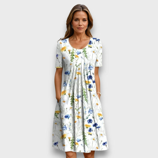 Fiona – Elegant Dress with Flowing Silhouette
