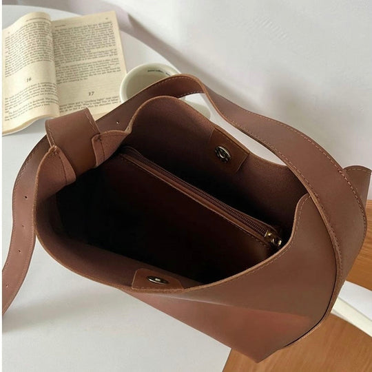 Tyra – Women’s Minimalist Leather Shoulder Bag