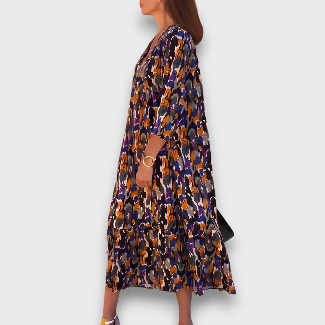 Liora – Dress with Retro Pattern and V-Neck