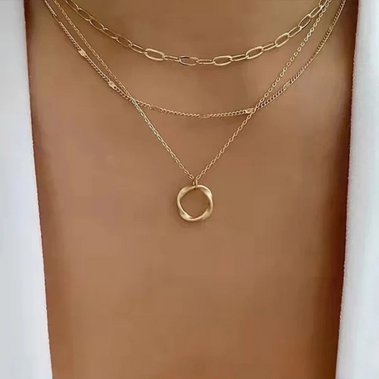 Phylbert – Triple Layer Circle Pendant Necklace