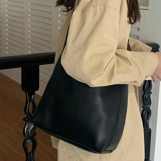 Tyra – Women’s Minimalist Leather Shoulder Bag