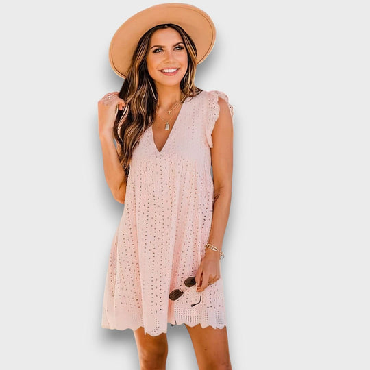 Dareva – Feminine Dress with Eyelet Lace