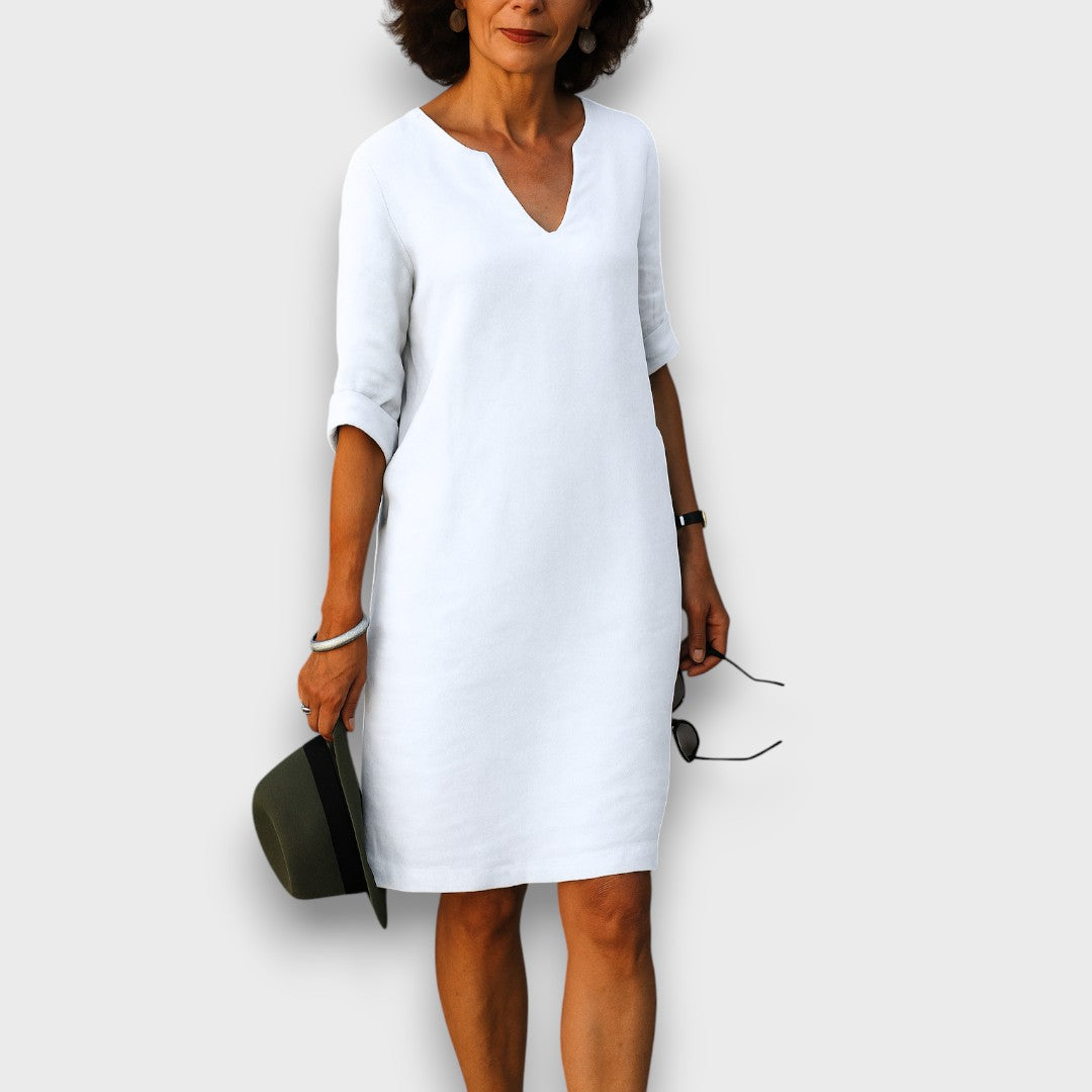 Lisette – Simple Dress with V-Neck