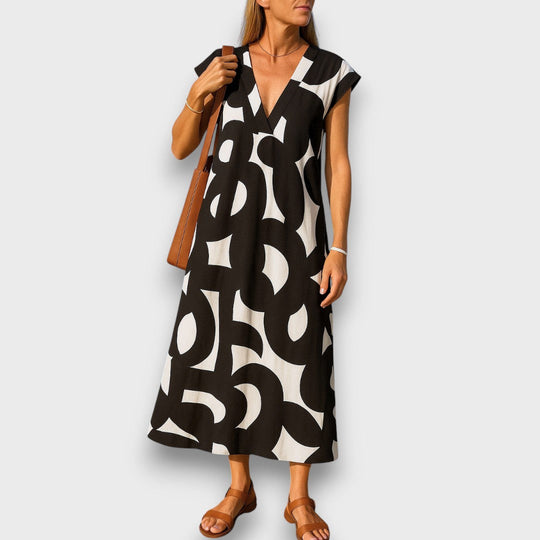 Linae – Airy Dress with V-Neck