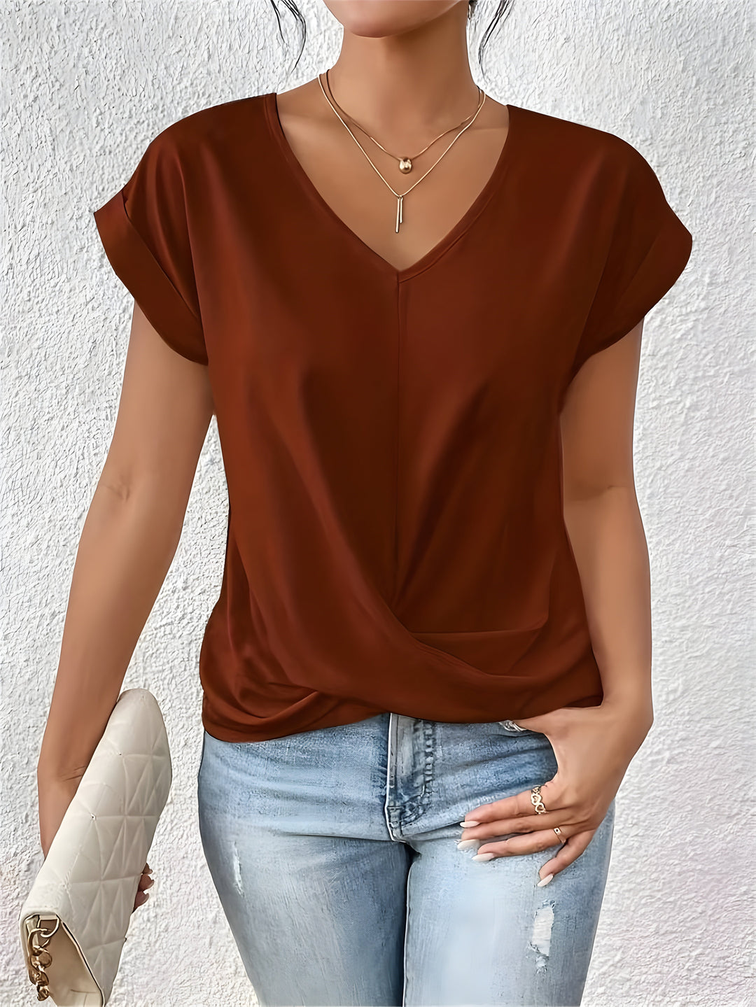 Alvessa – Twist Front V-Neck Blouse