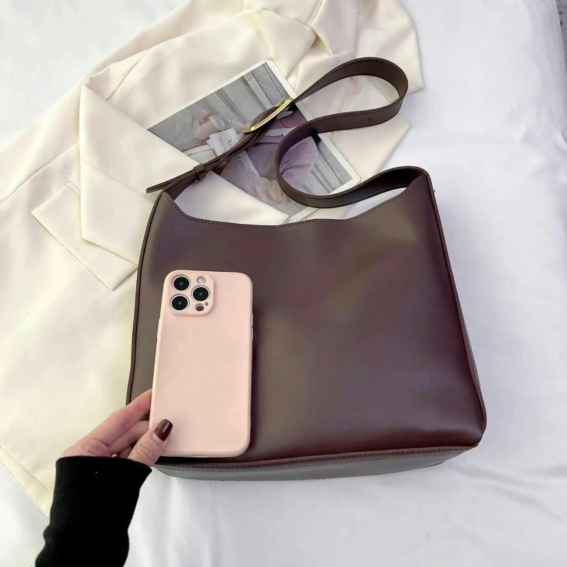 Tyra – Women’s Minimalist Leather Shoulder Bag