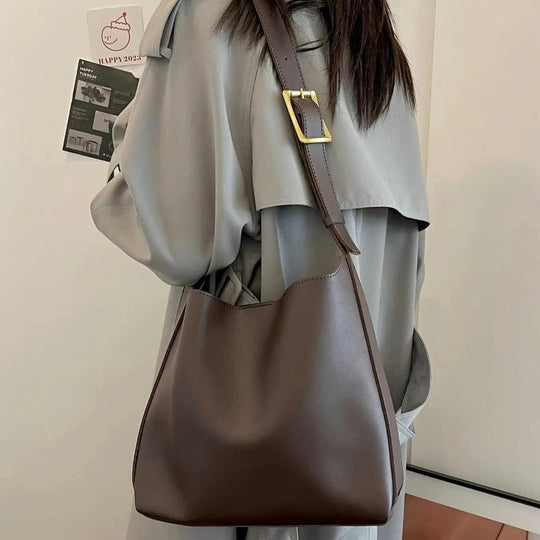Tyra – Women’s Minimalist Leather Shoulder Bag