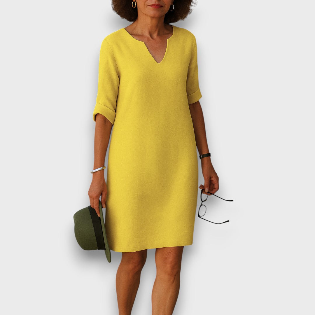 Lisette – Simple Dress with V-Neck