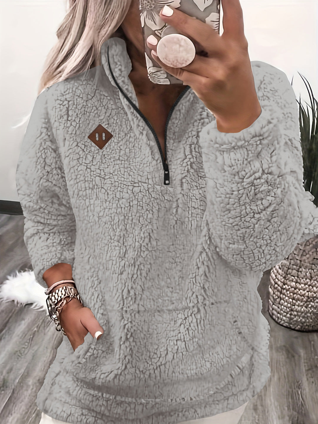 Farima – Plush Sherpa Pullover for Women
