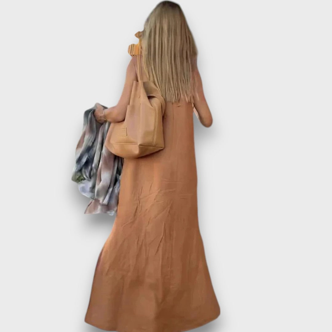 Elvya – Maxi Dress with Flowing Fall and Open Back