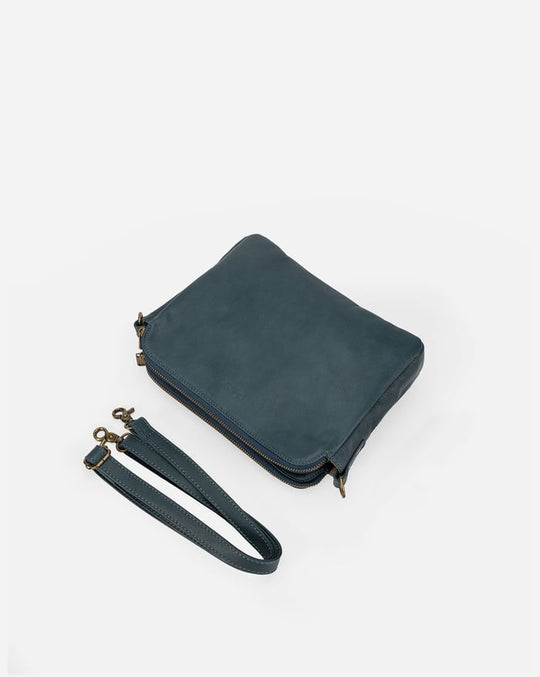 Anastasia – Leather Shoulder Bag with Stylish Design and Versatile Functionality