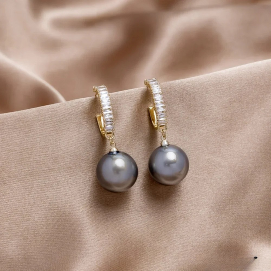 Chantal – Luxe Pearl Elegance Earrings