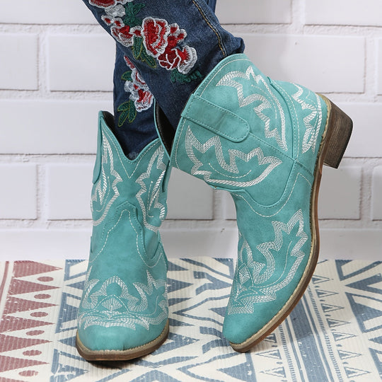 Maiken - TrailBloom Western V-Cut Boots