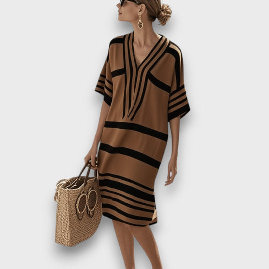 Calys – Relaxed Kaftan Dress with Beach Charm