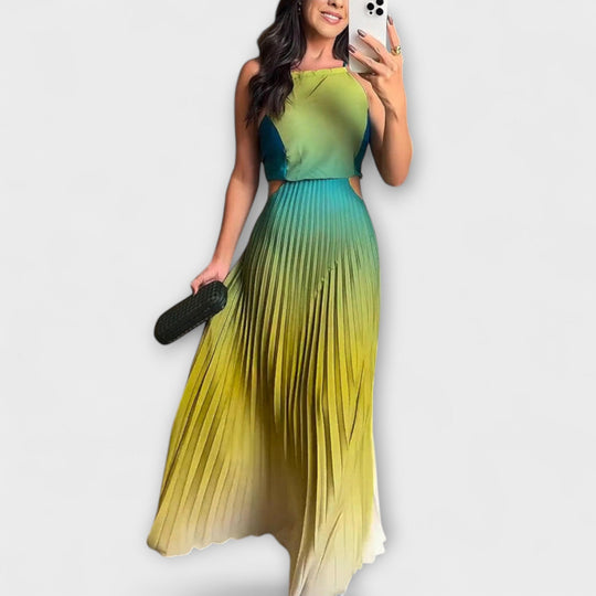 Havira – Backless Maxi Dress with Gradient and Pleats