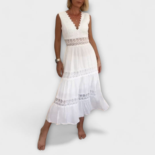 Anneline – Midi Dress with Lace and Romantic Flair