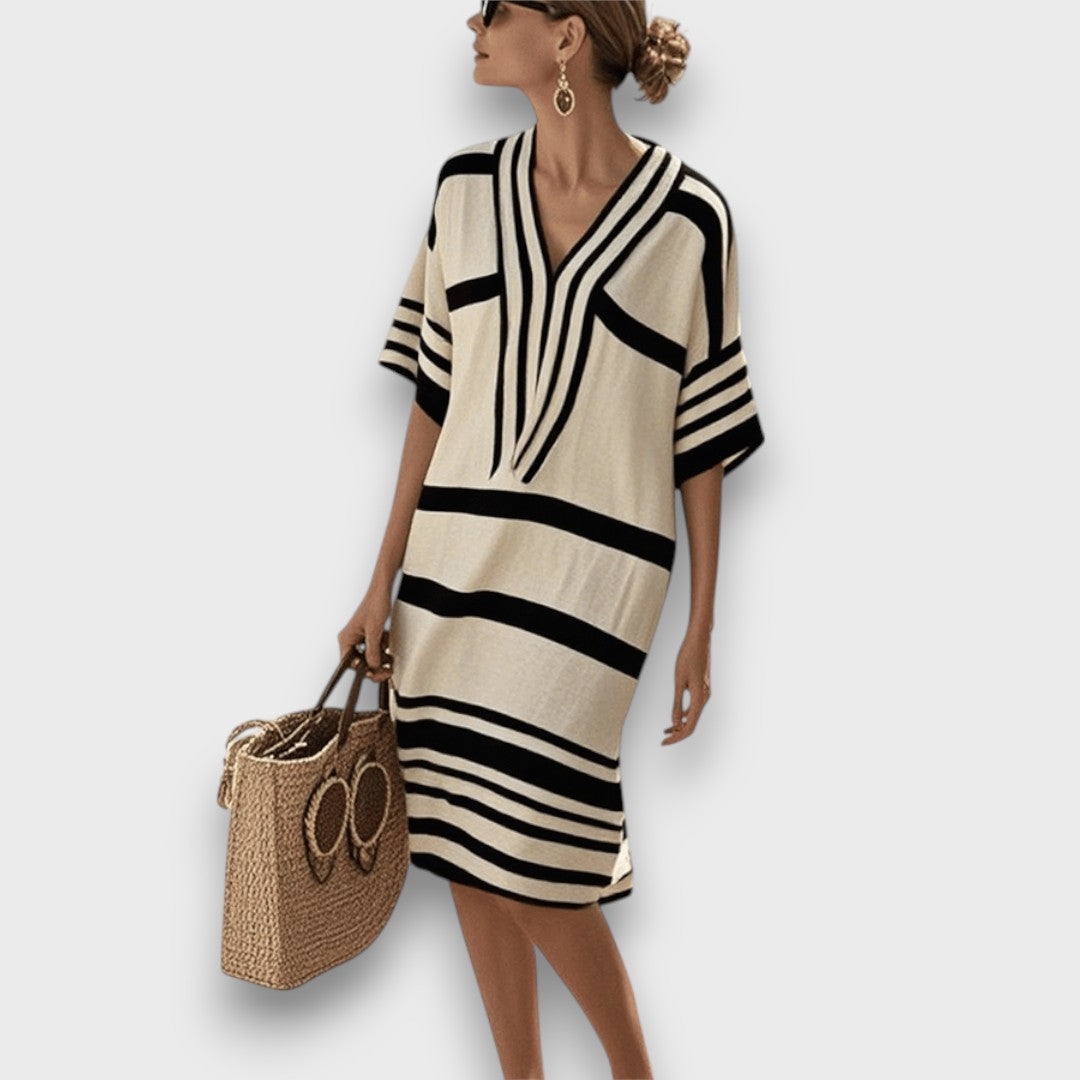 Calys – Relaxed Kaftan Dress with Beach Charm