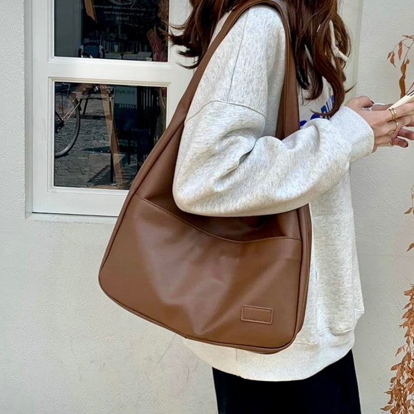Drew – Minimalist Soft Leather Shoulder Bag for Women